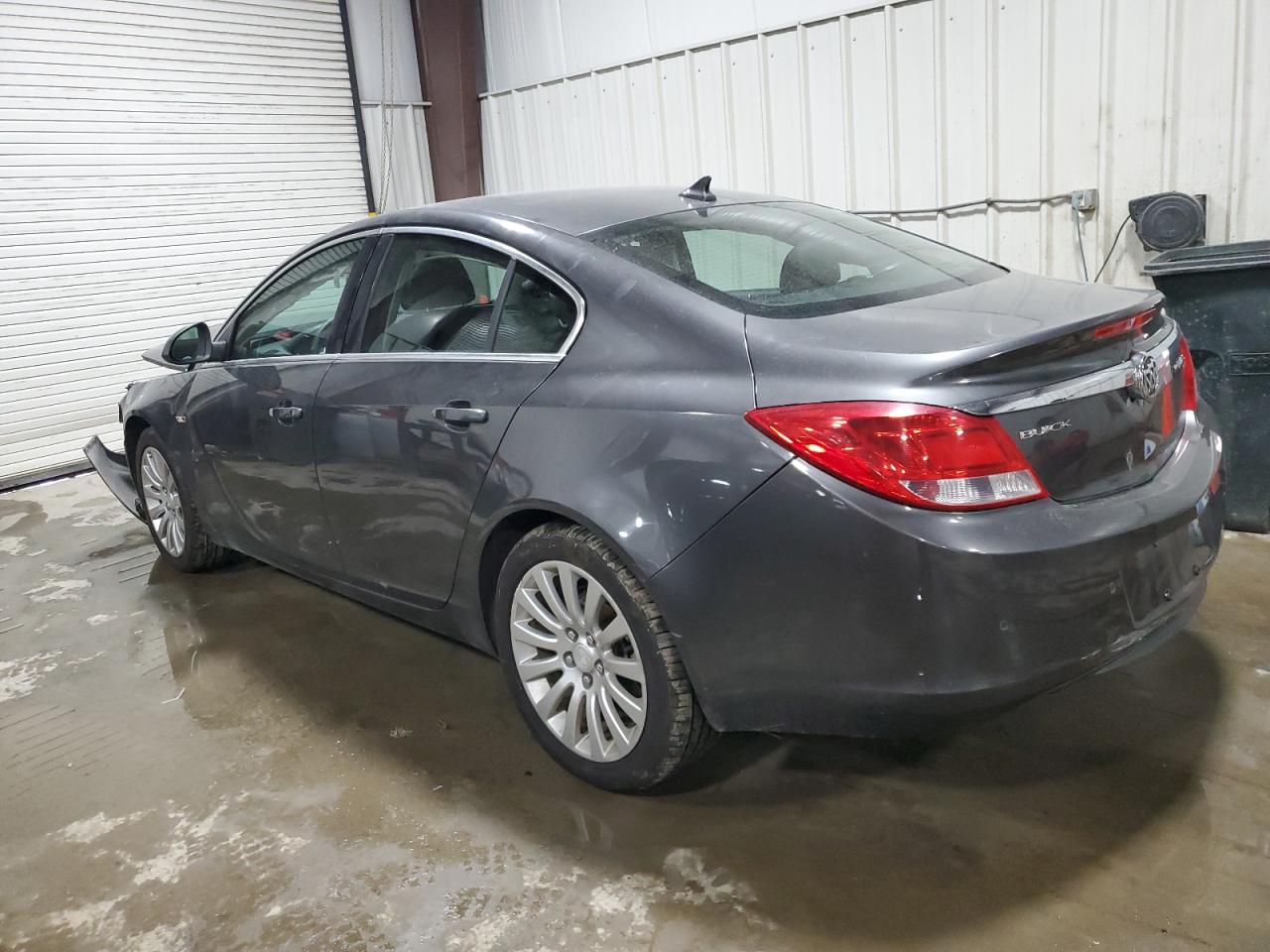 2011 Buick Regal - Image 2