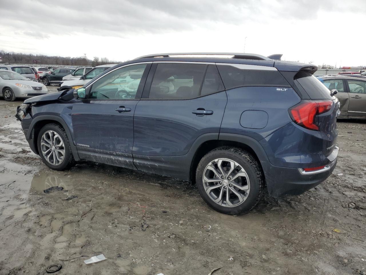 2019 GMC Terrain - Image 2