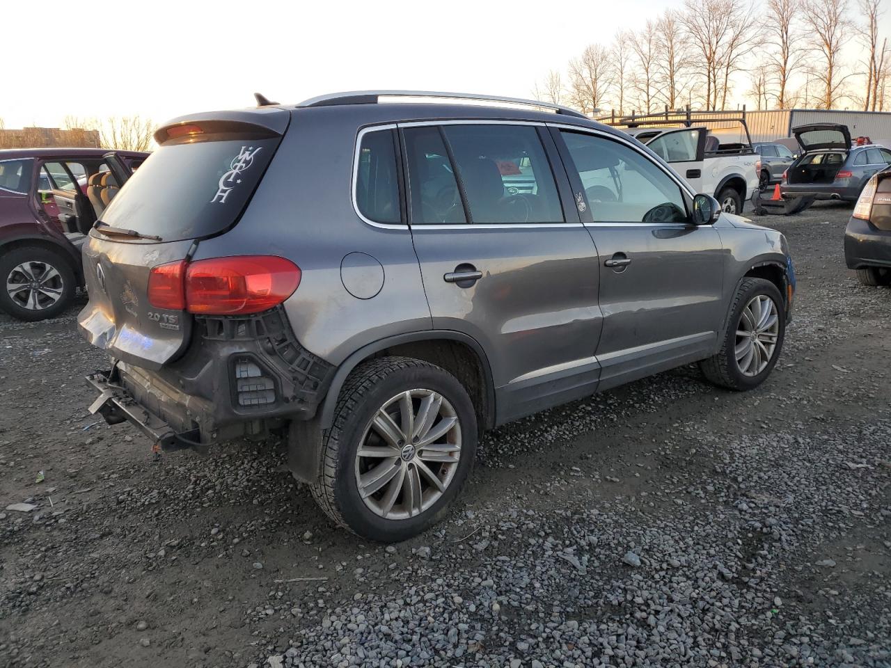 2015 Volkswagen Tiguan - Image 3