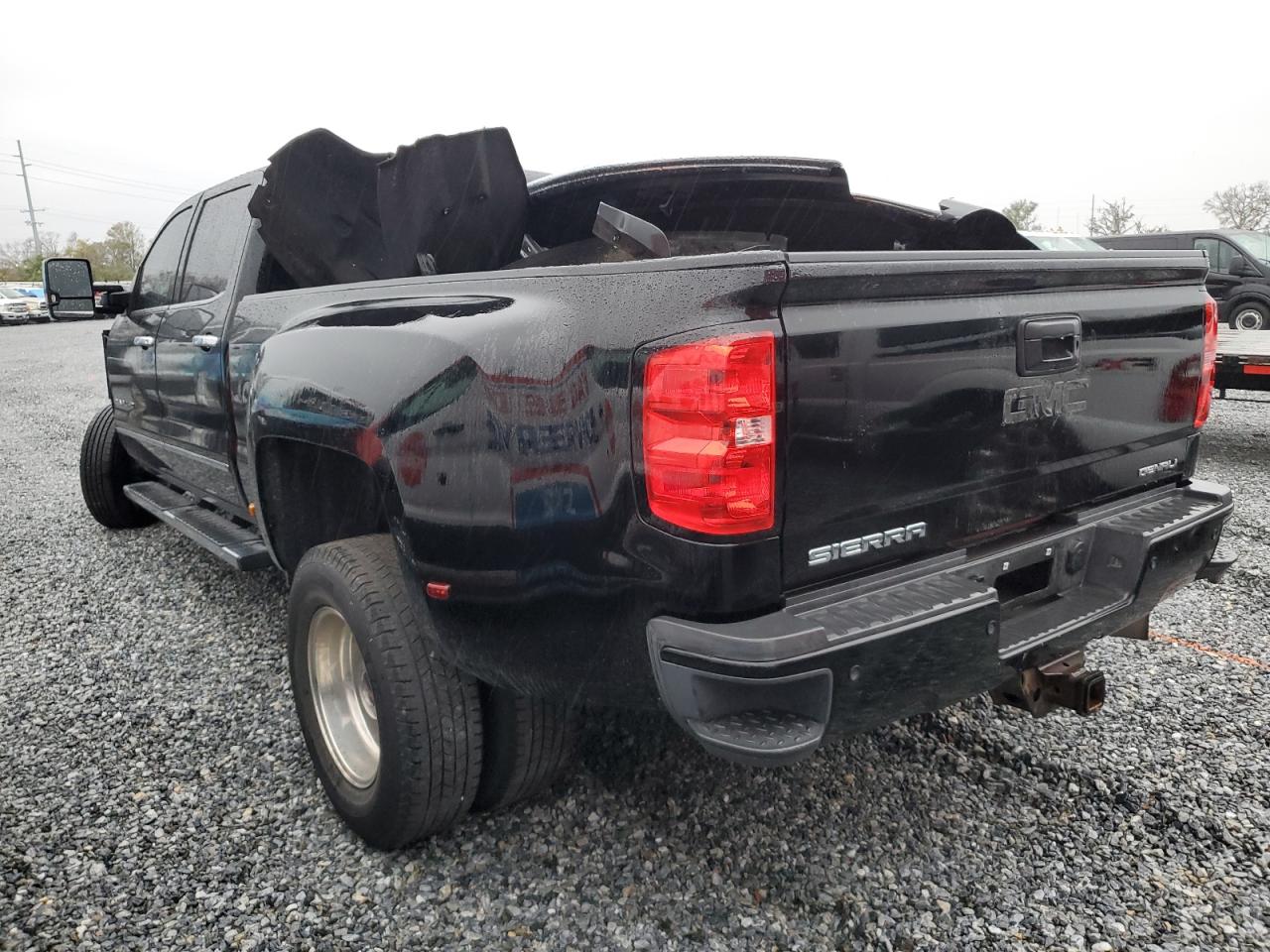 2015 GMC Sierra - Image 2