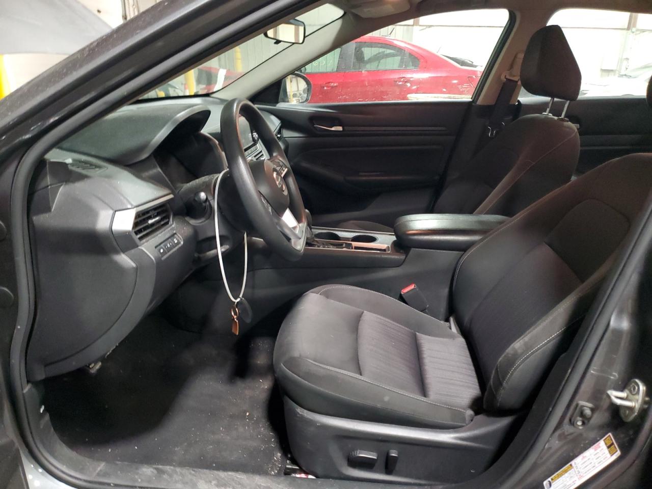 2021 Nissan Altima - Image 7