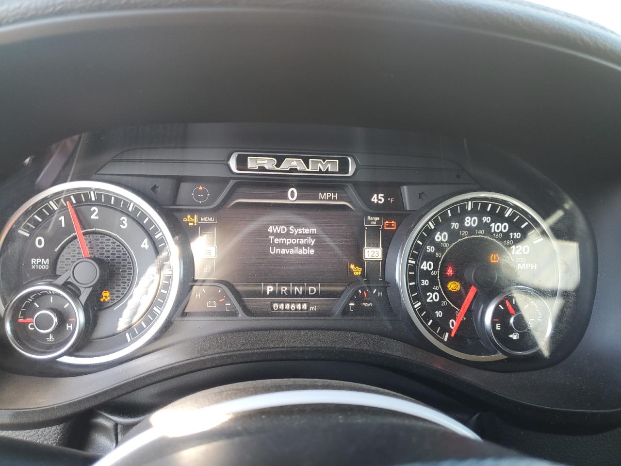 2022 RAM 1500 - Image 9