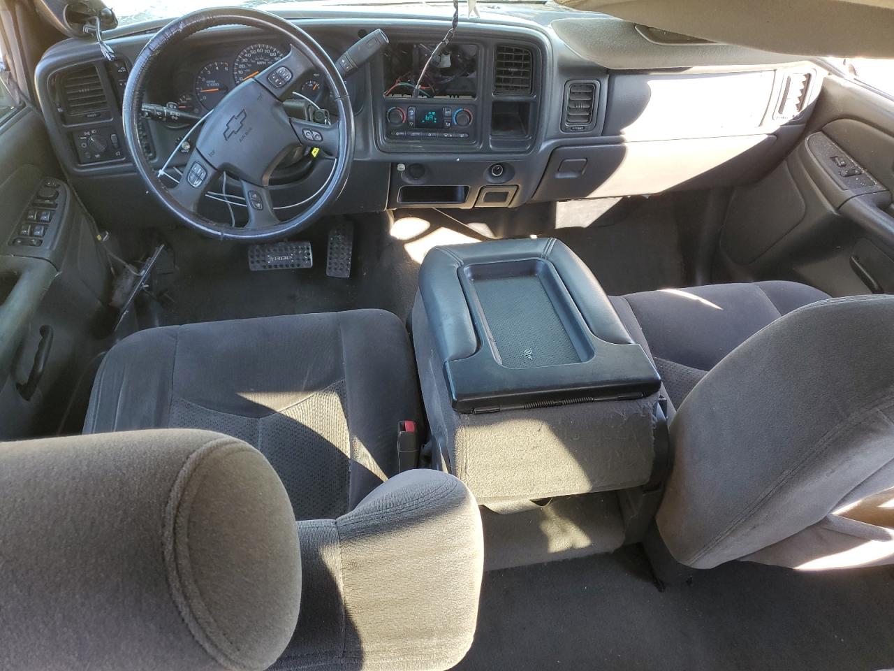 2006 Chevrolet Silverado - Image 8