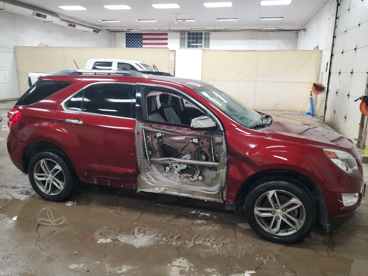 2017 Chevrolet Equinox - Image 4