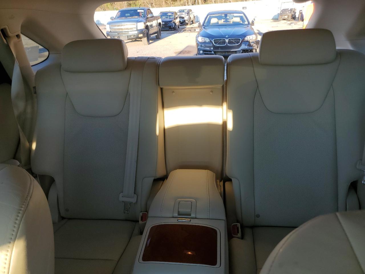 2010 Lexus RX - Image 10