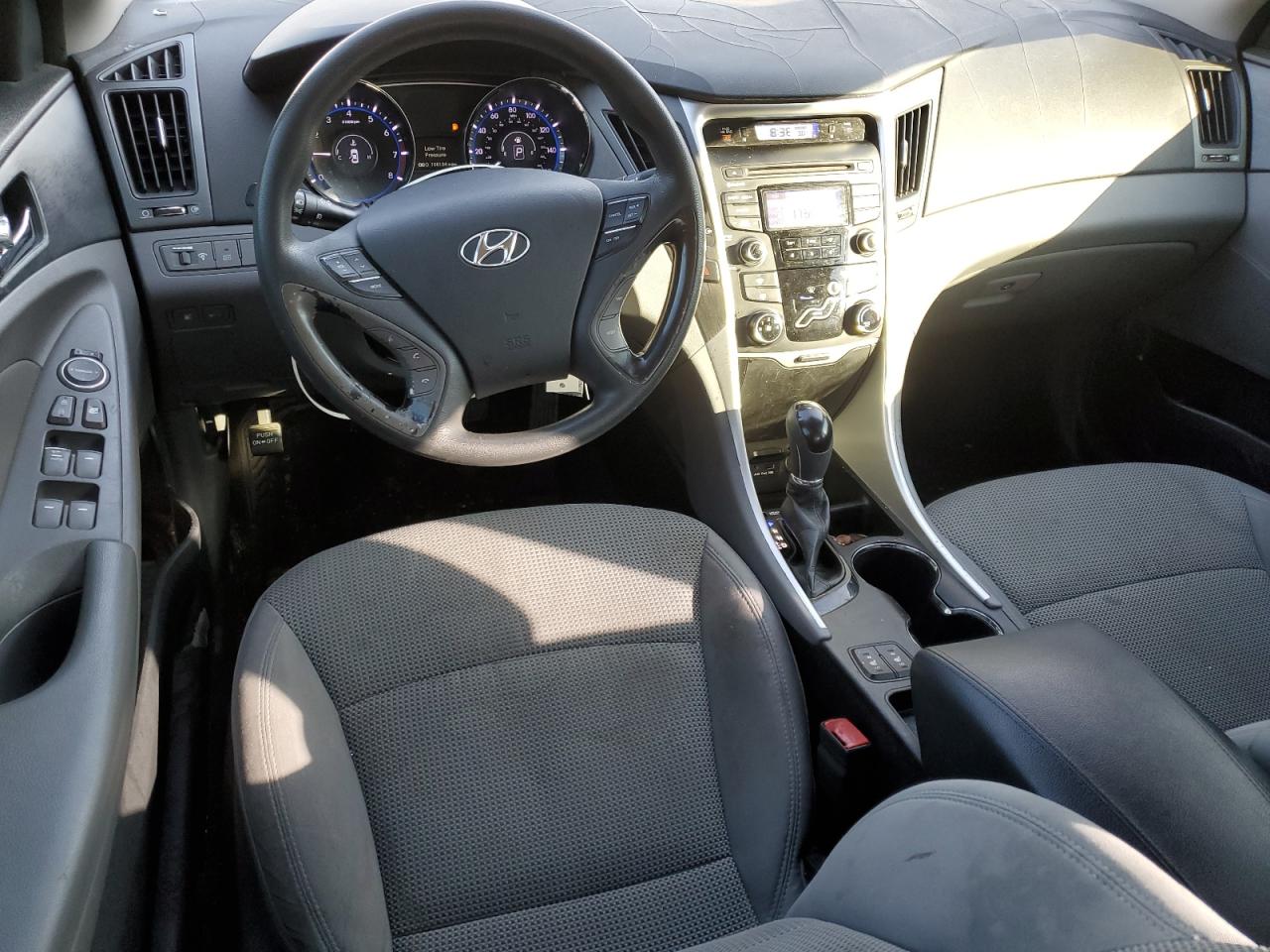 2013 Hyundai Sonata - Image 8