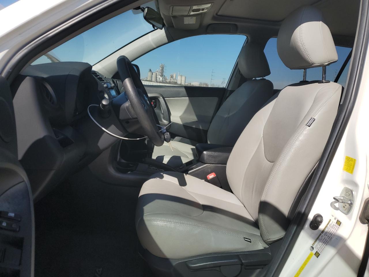2011 Toyota RAV 4 - Image 7