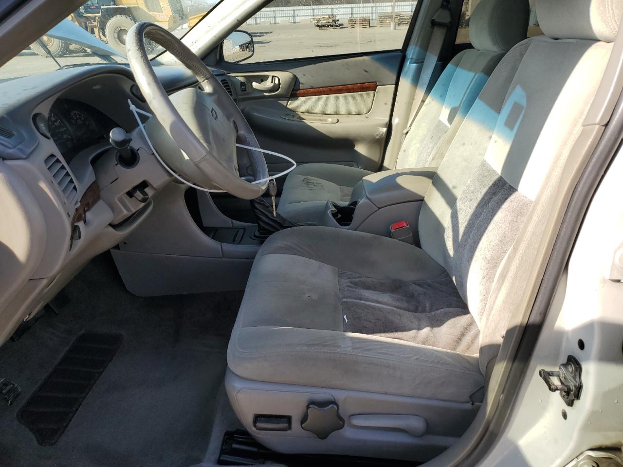 2004 Chevrolet Impala - Image 7