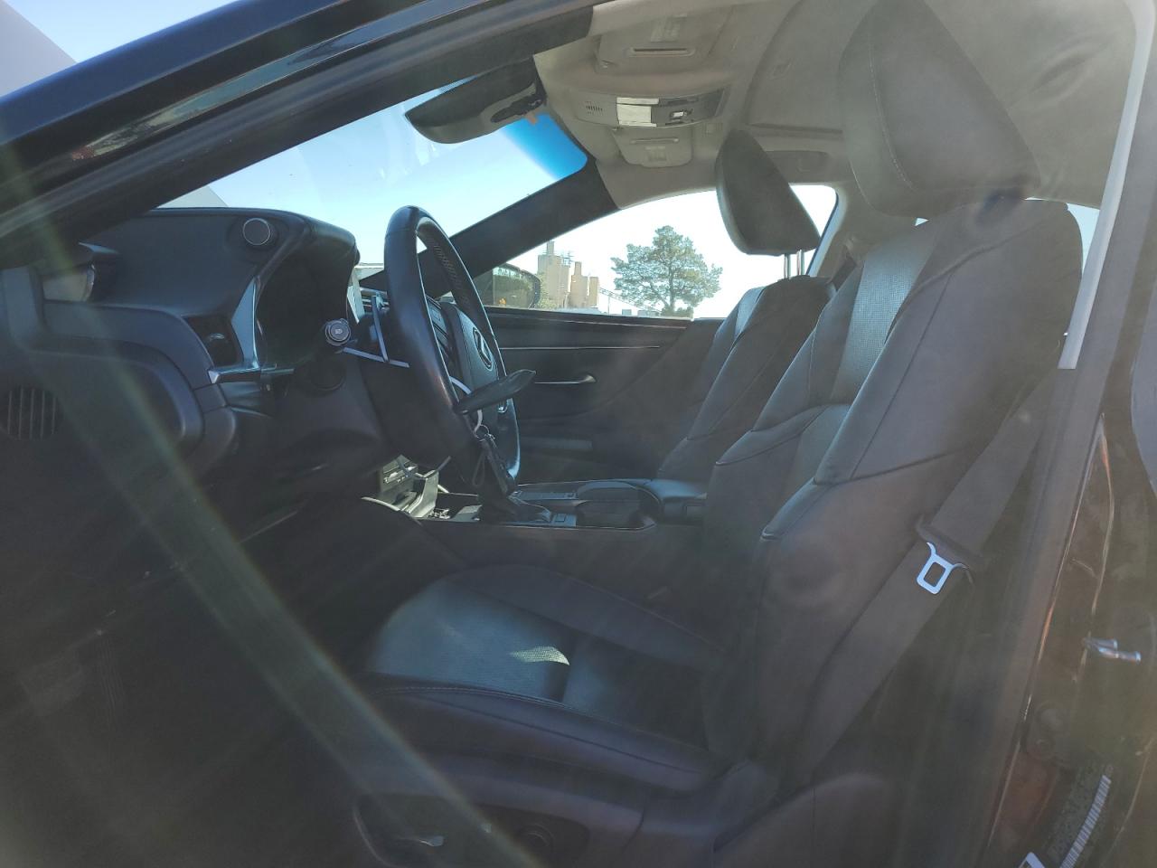 2020 Lexus ES - Image 7