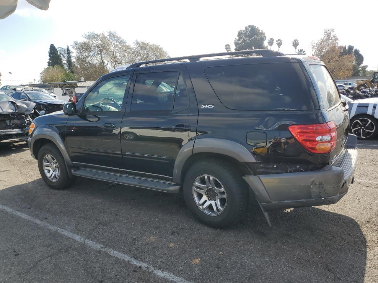 2003 Toyota Sequoia - Image 2