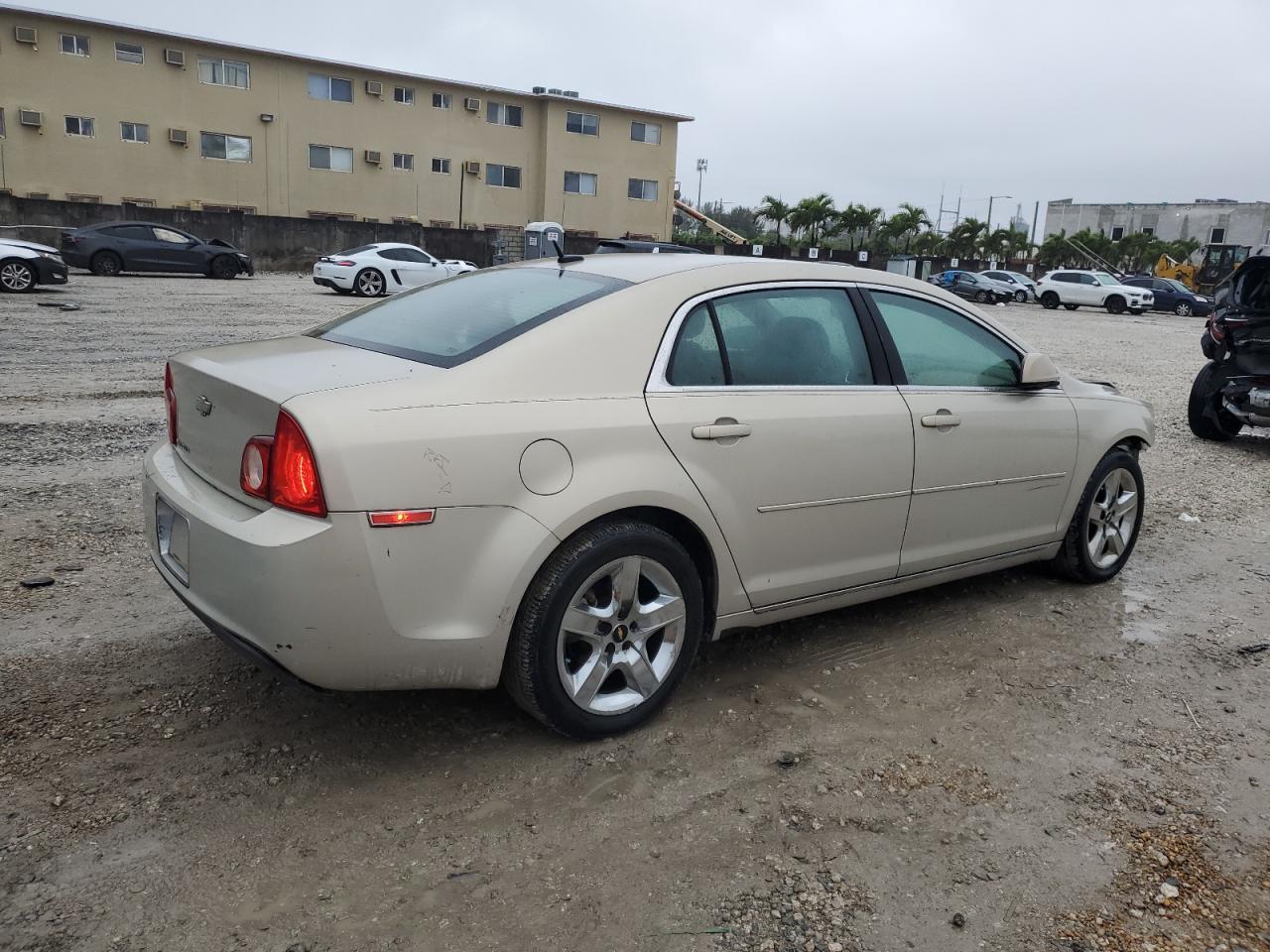 2011 Chevrolet Malibu - Image 3