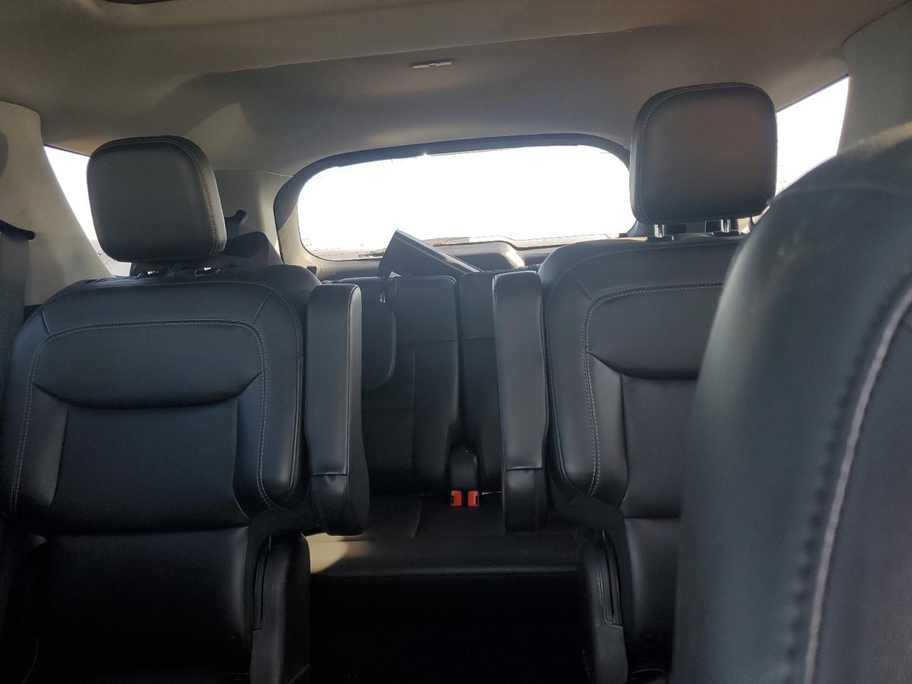 2022 Ford Explorer - Image 10