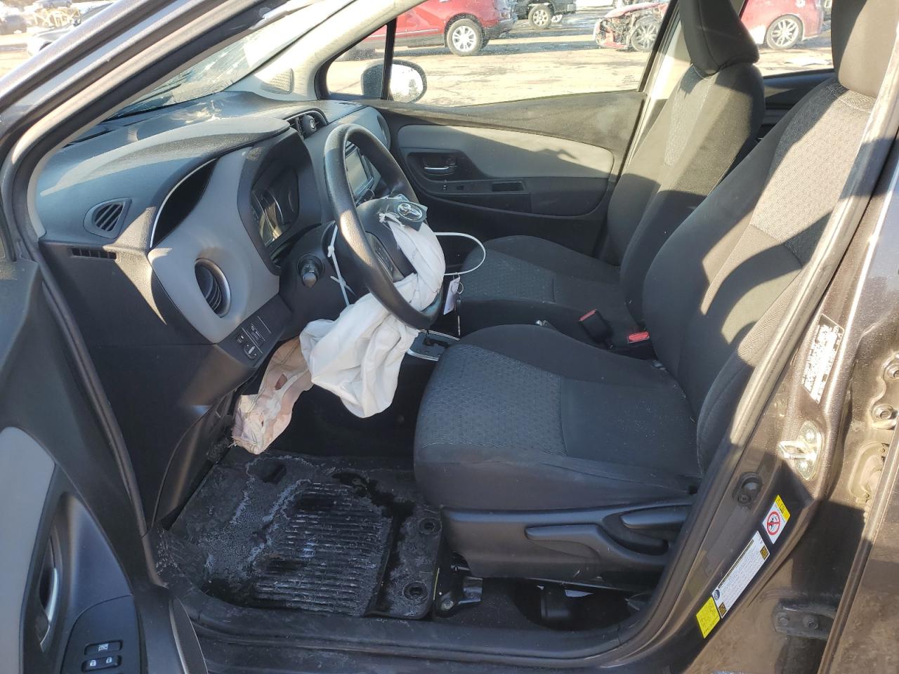 2017 Toyota Yaris - Image 7