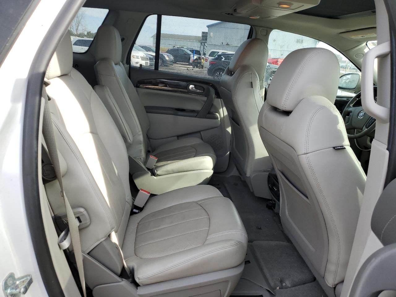 2016 Buick Enclave - Image 11