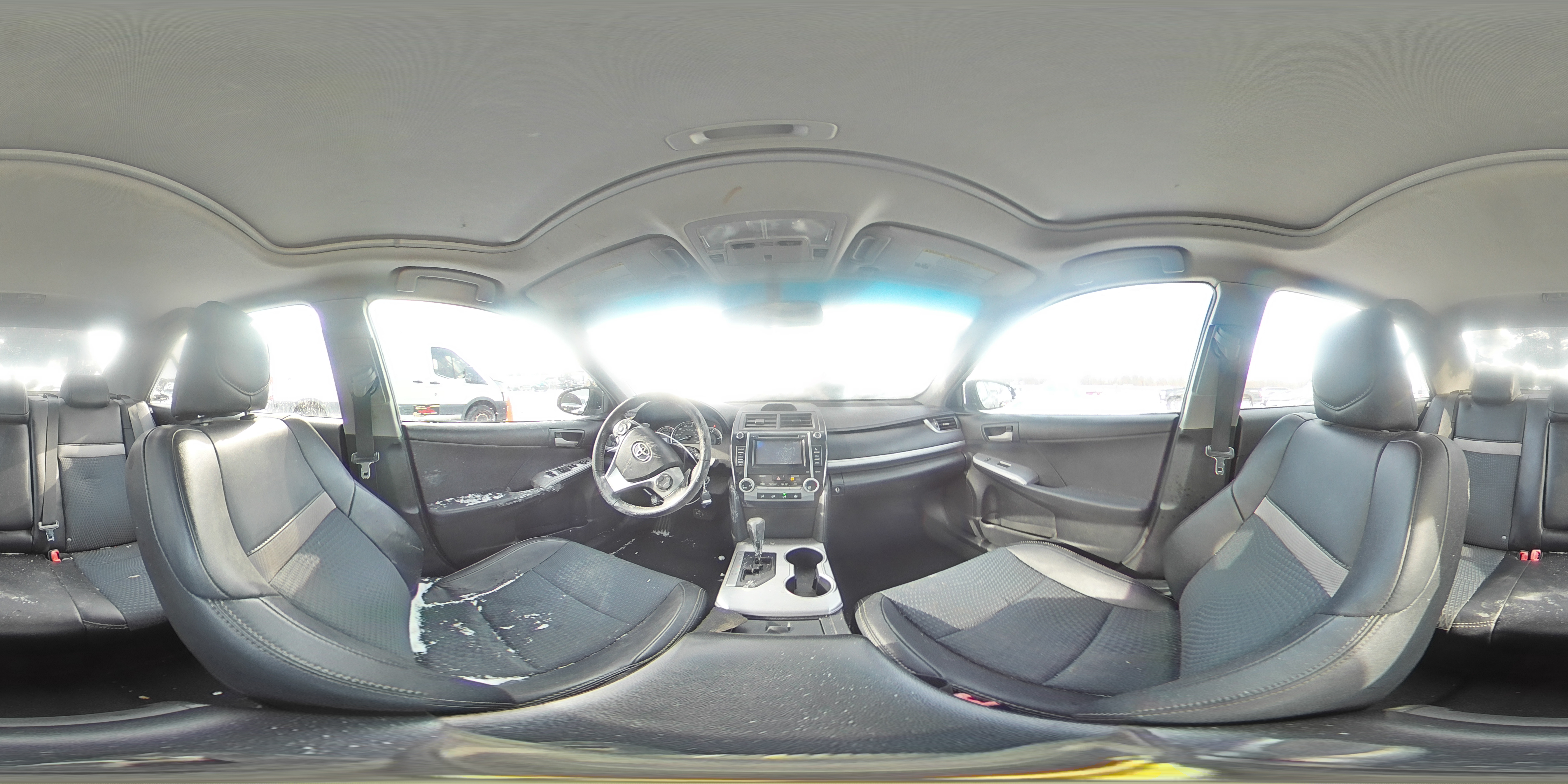 2012 Toyota Camry - Image 15