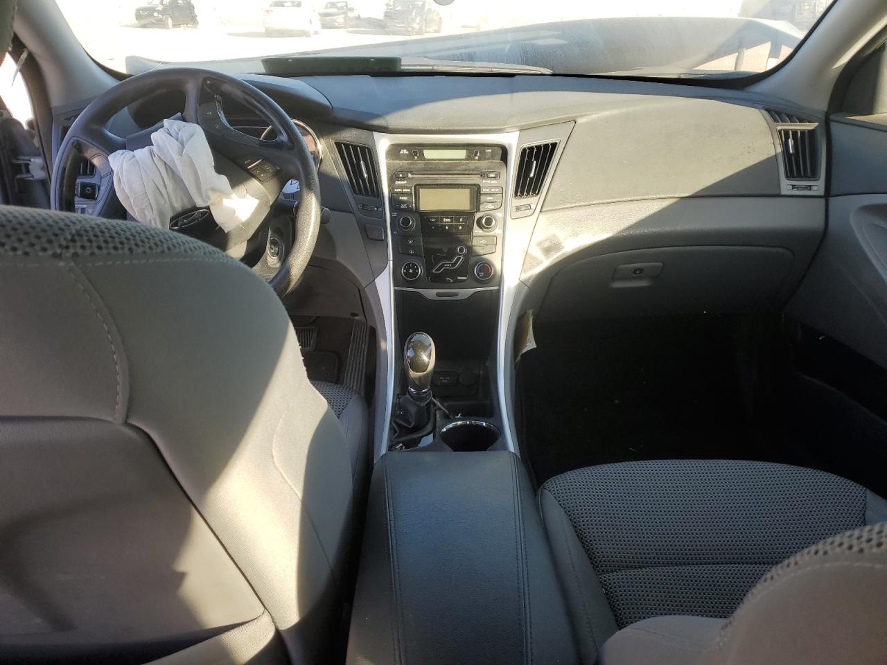 2012 Hyundai Sonata - Image 8