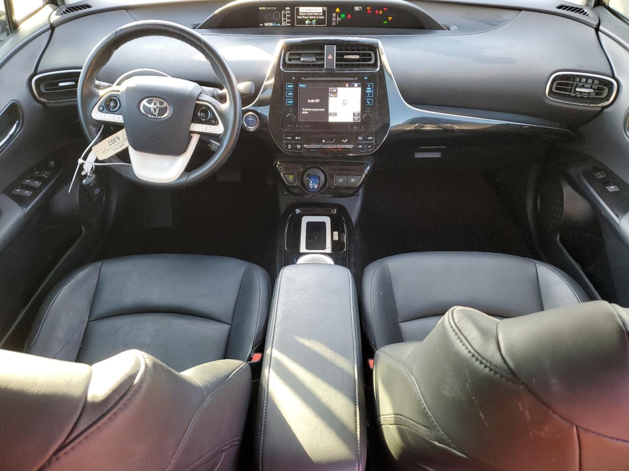 2016 Toyota Prius - Image 8