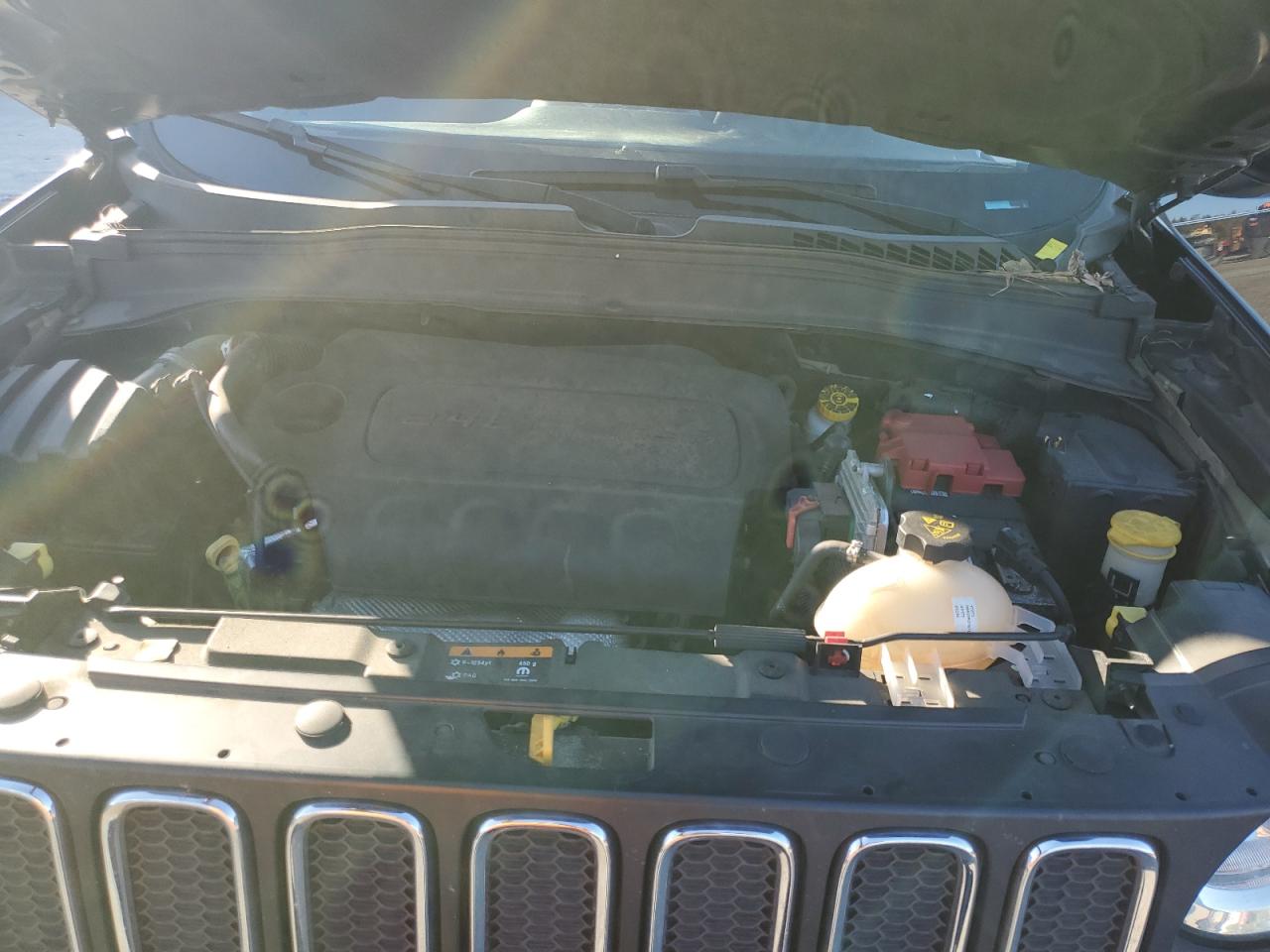 2018 Jeep Renegade - Image 11