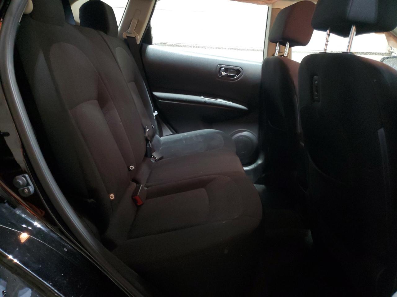 2014 Nissan Rogue - Image 11