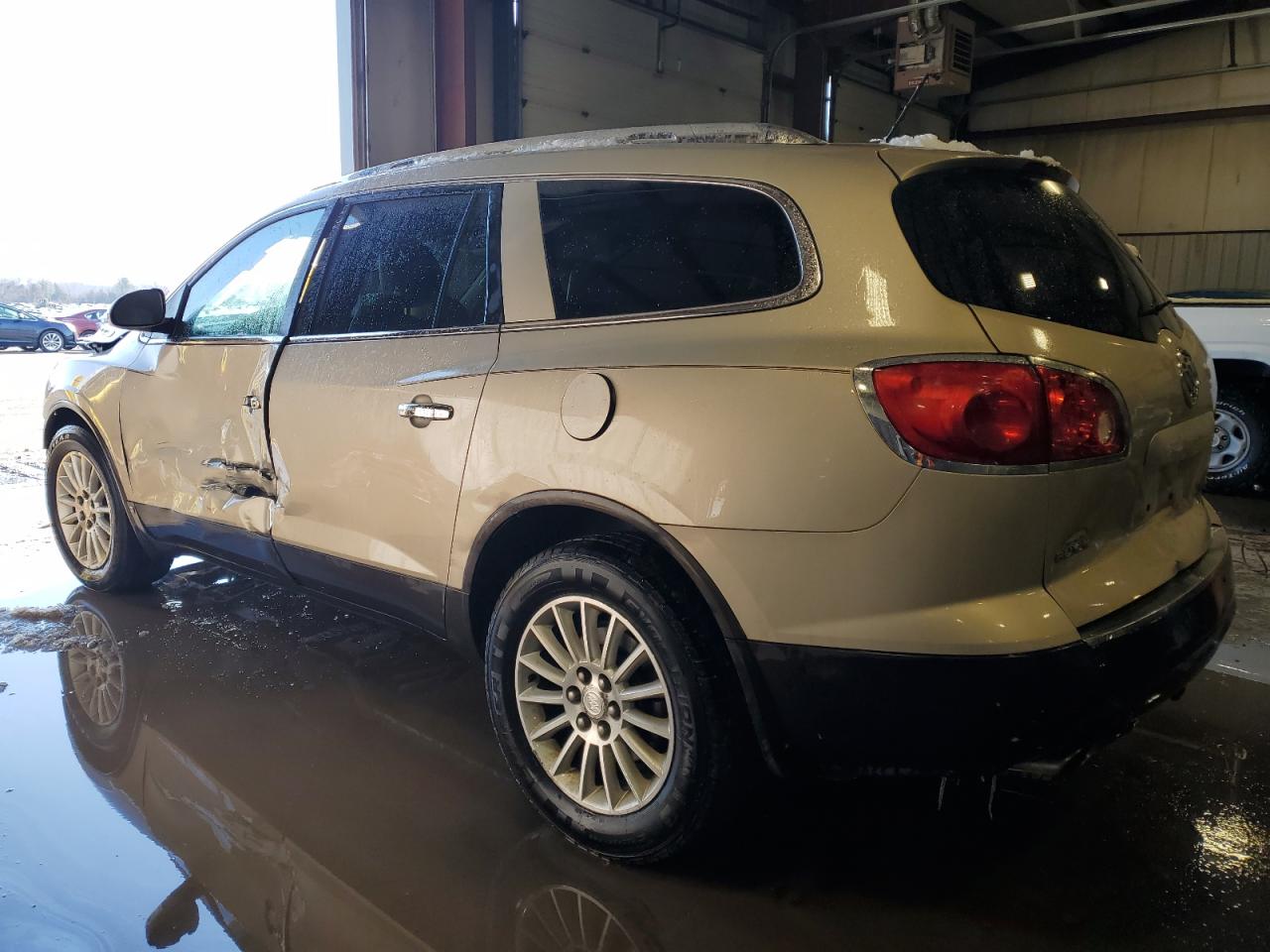 2010 Buick Enclave - Image 2