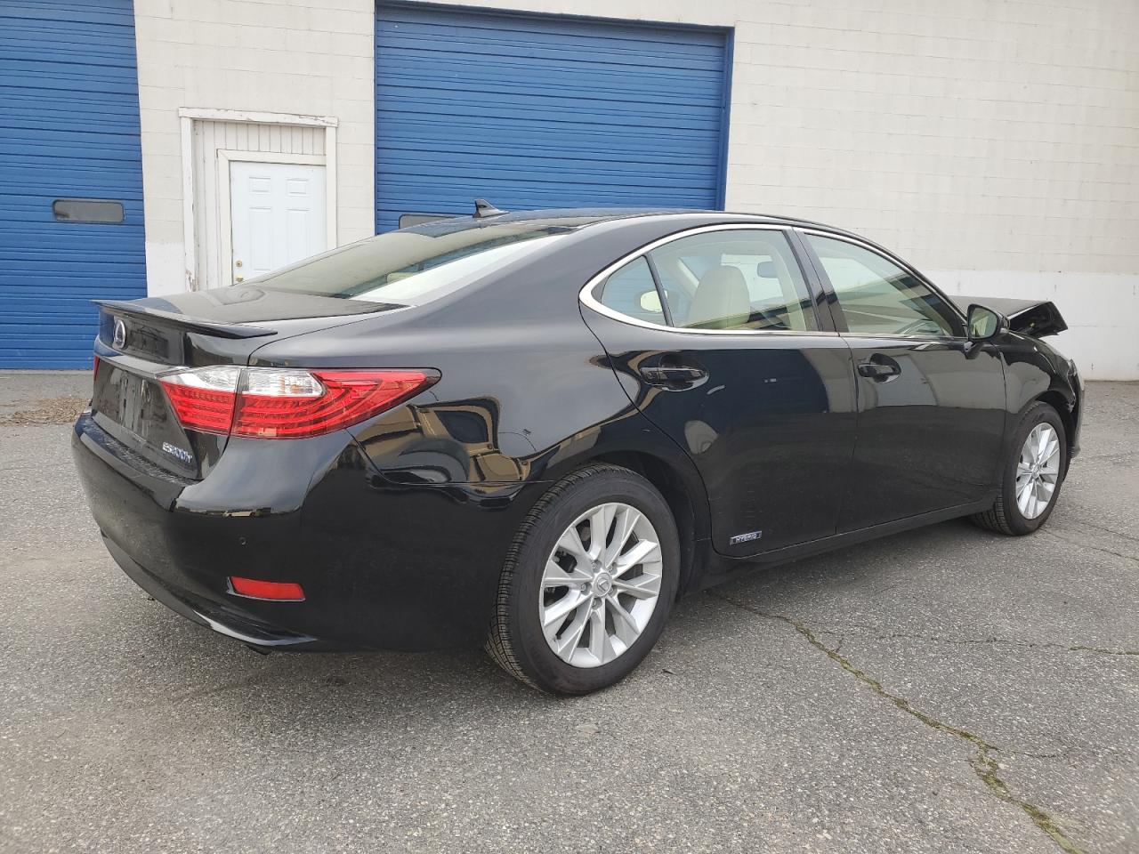 2014 Lexus ES - Image 3