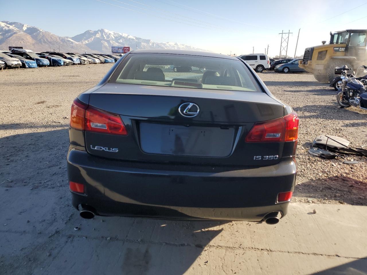 2006 Lexus IS - Image 6