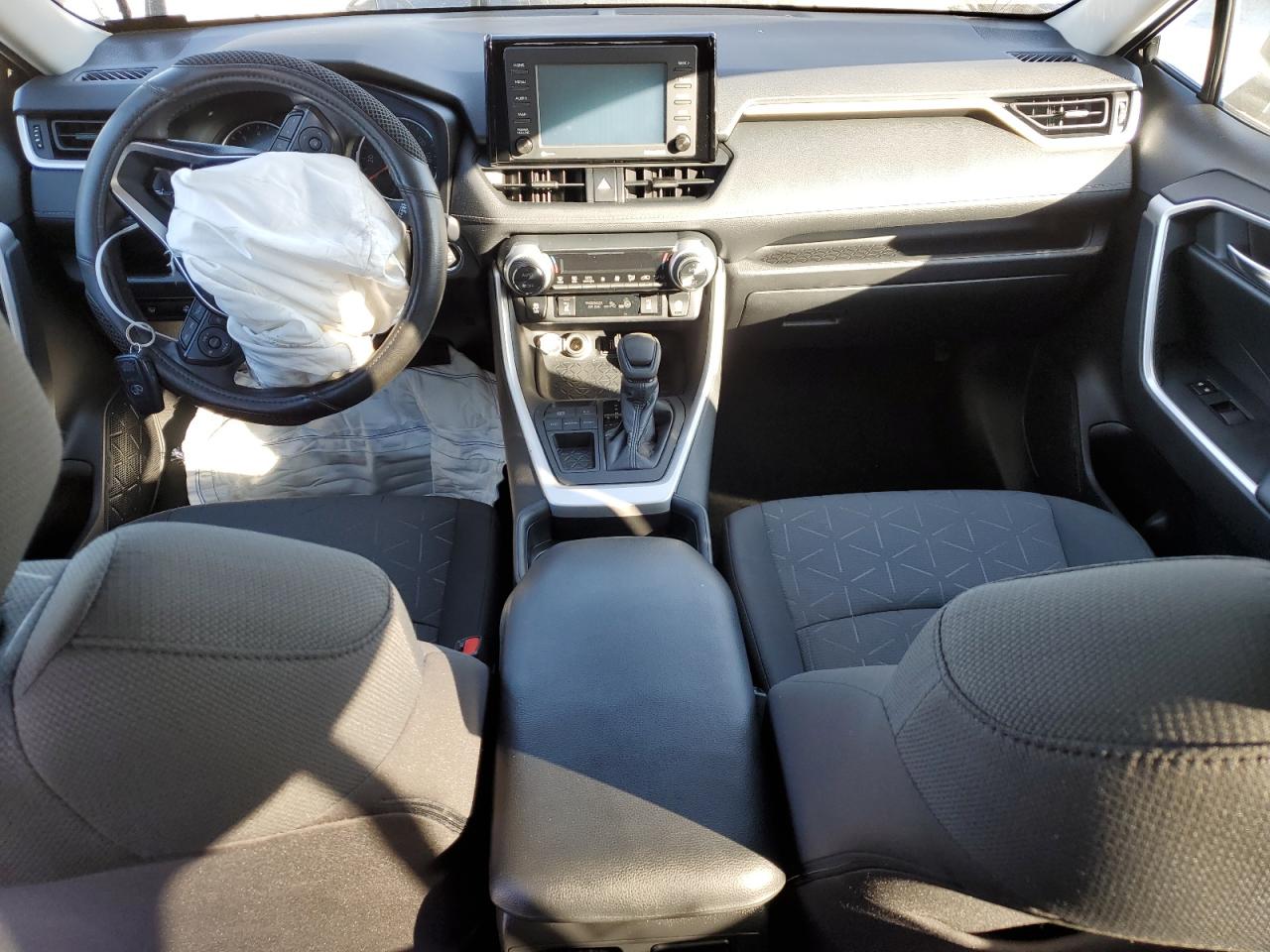 2020 Toyota RAV 4 - Image 8