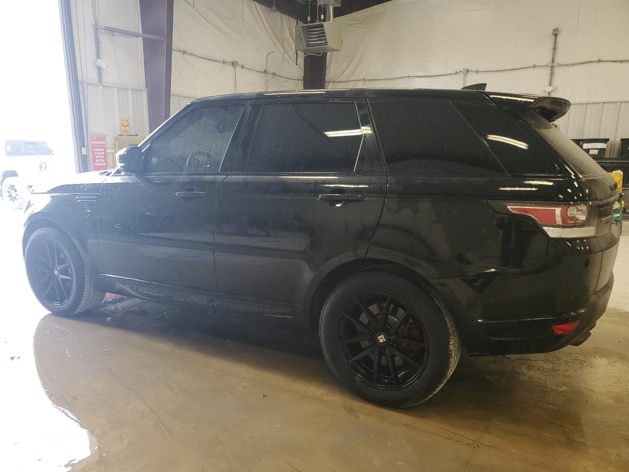 2017 Land Rover Range Rover - Image 2