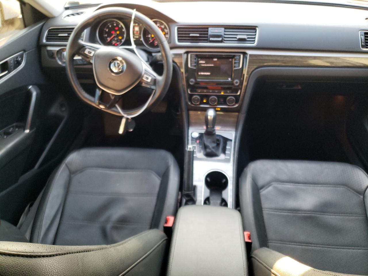2018 Volkswagen Passat - Image 8