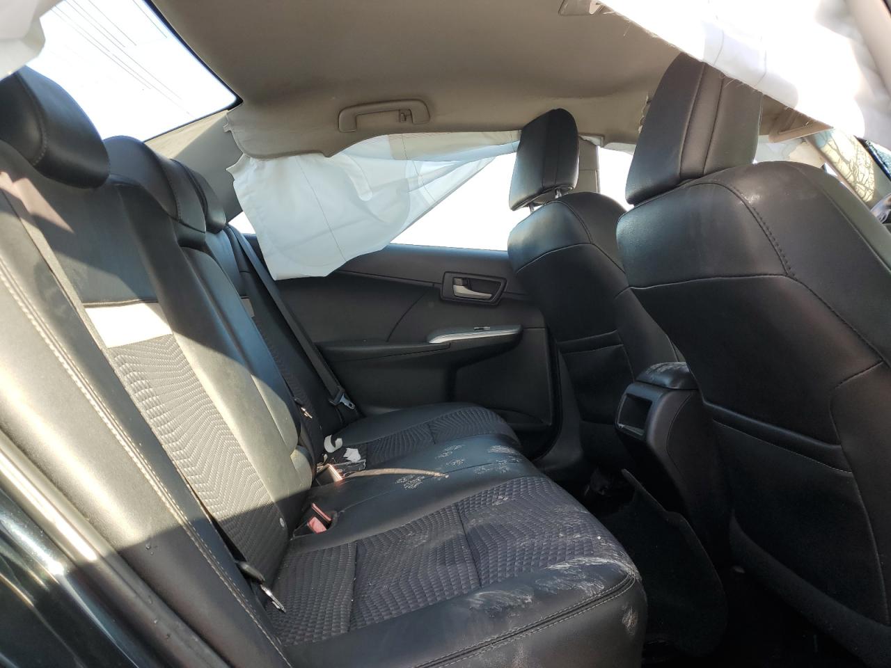 2014 Toyota Camry - Image 11