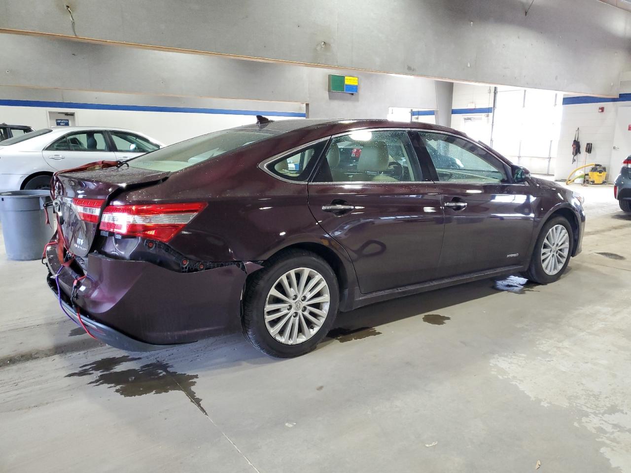 2014 Toyota Avalon - Image 3