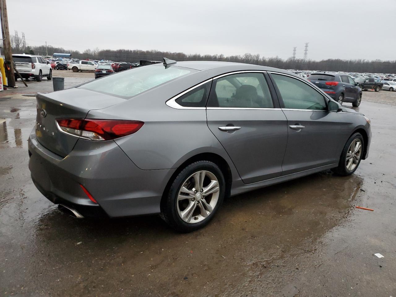 2018 Hyundai Sonata - Image 3