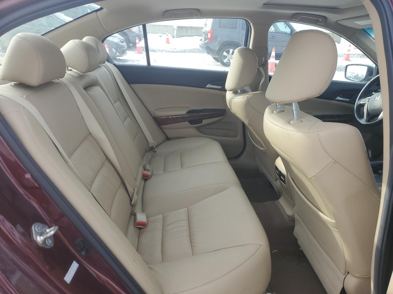 2012 Honda Accord - Image 10