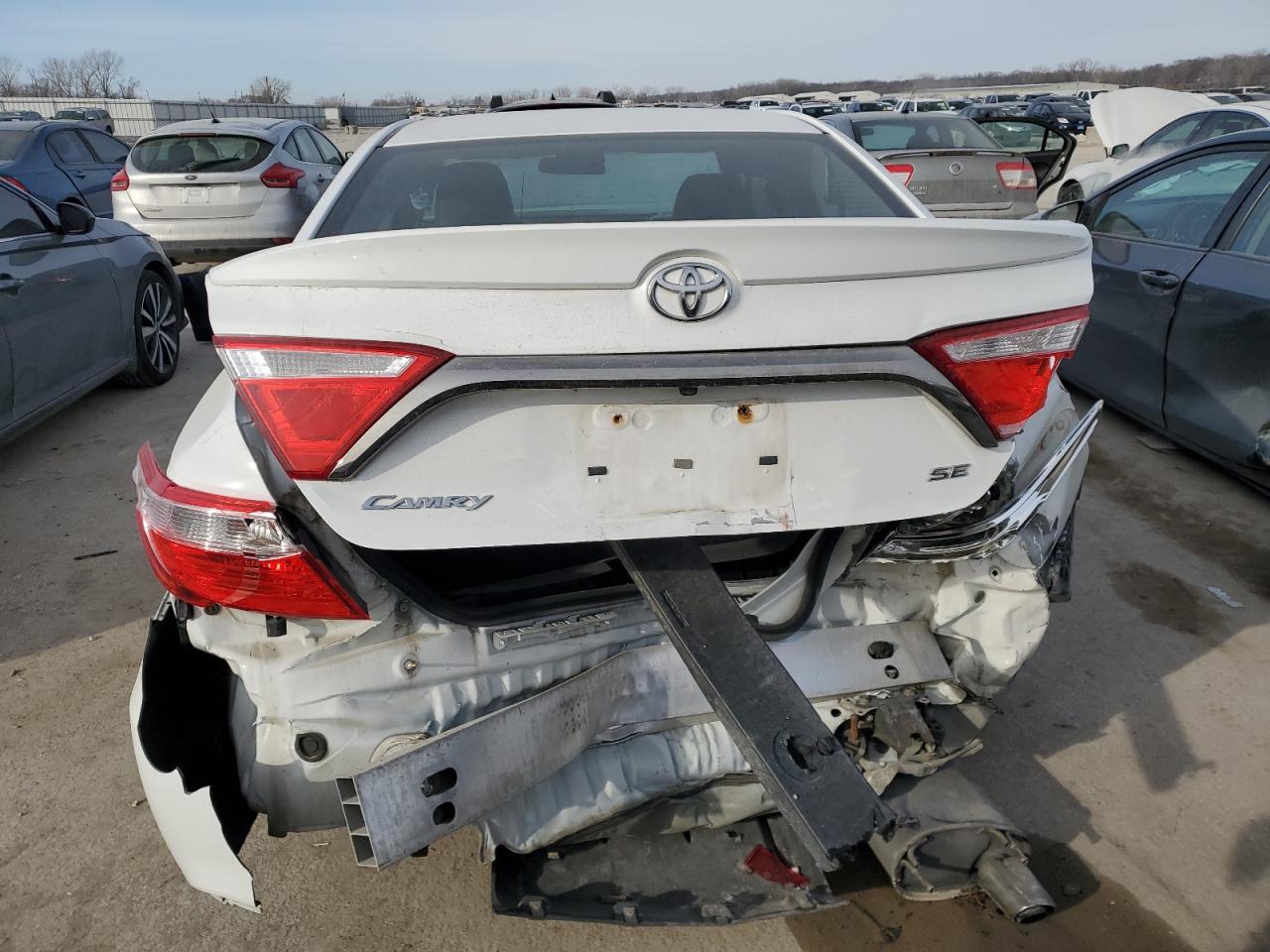 2016 Toyota Camry - Image 6