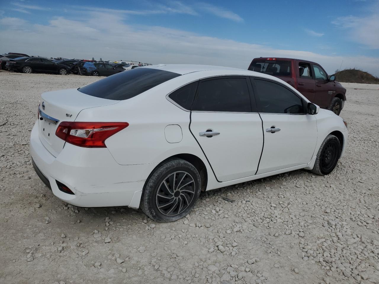 2017 Nissan Sentra - Image 3