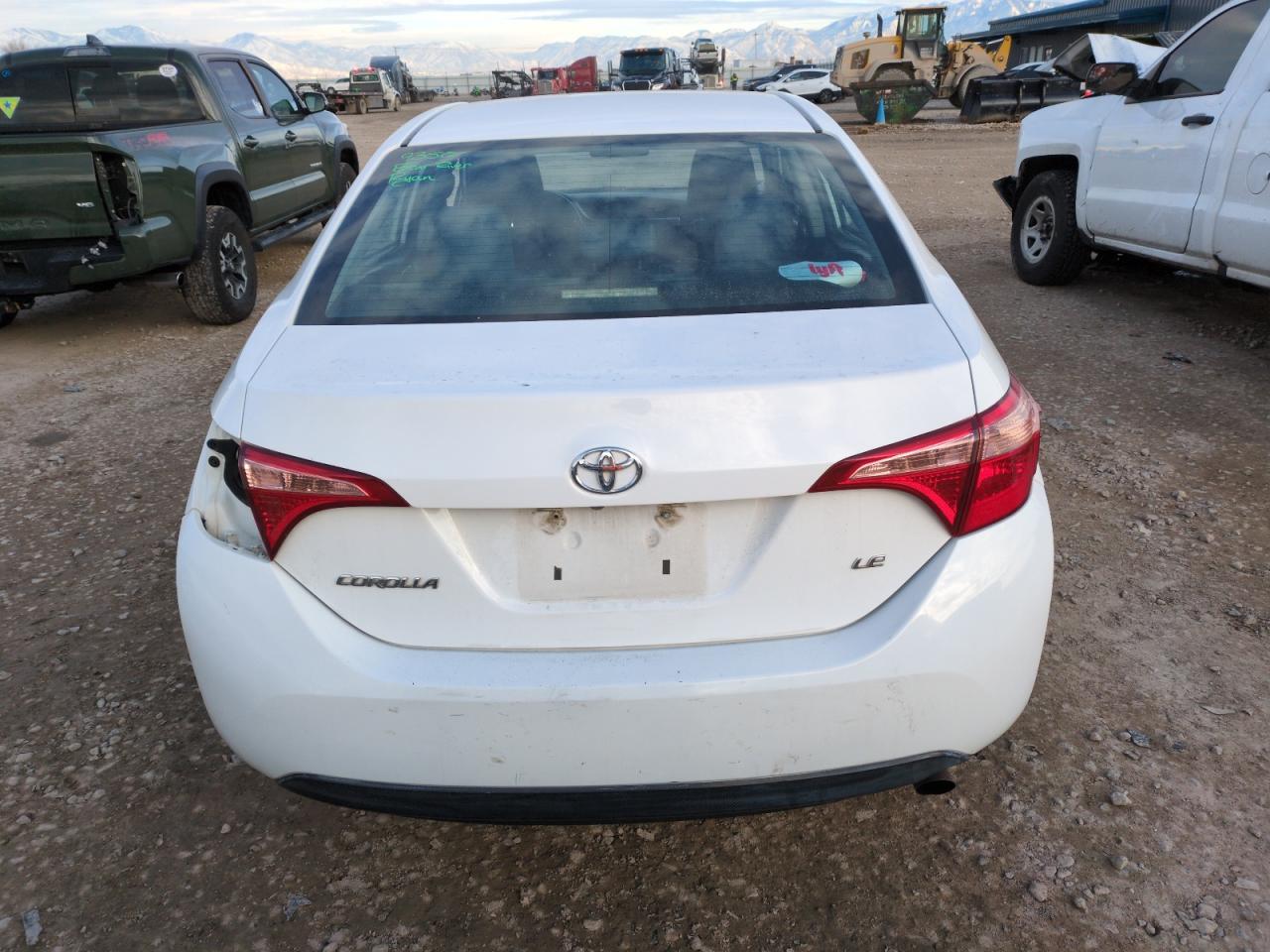 2018 Toyota Corolla L VIN: 2T1BURHE0JC104707 Lot: 88170885