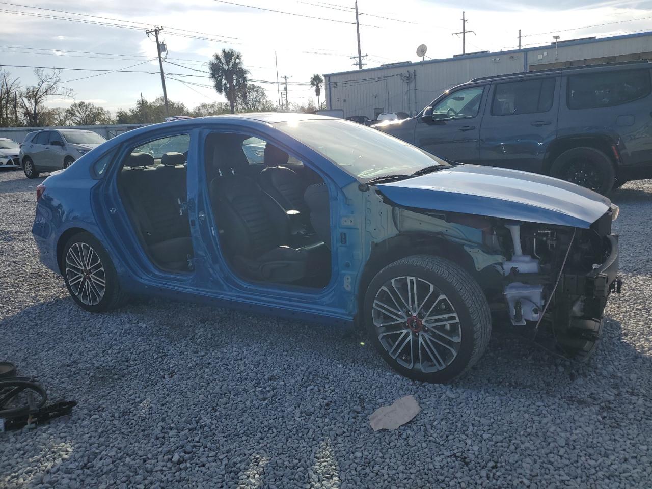 2022 Kia Forte - Image 4