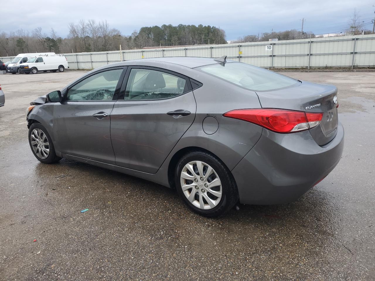 2012 Hyundai Elantra - Image 2