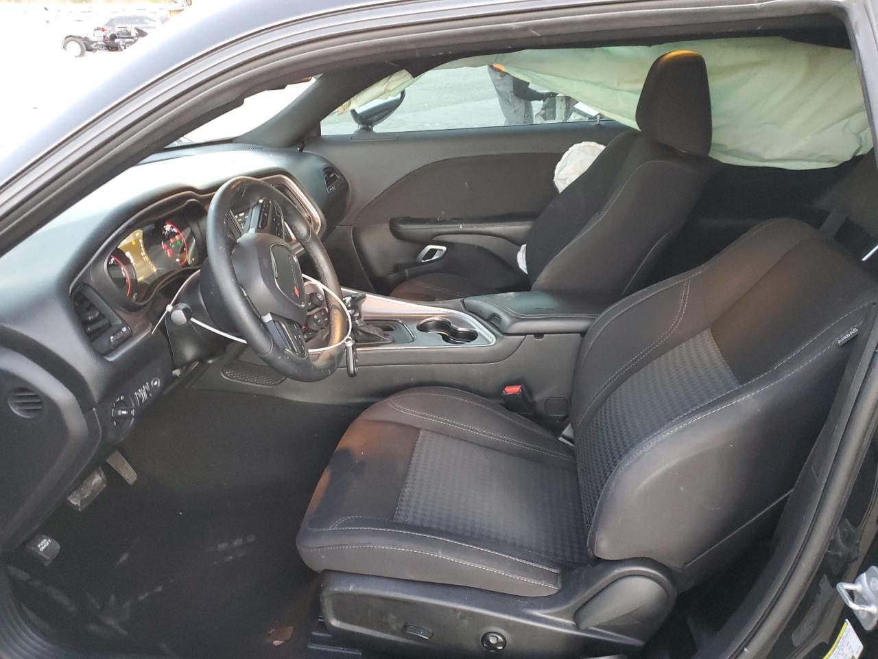 2019 Dodge Challenger - Image 7