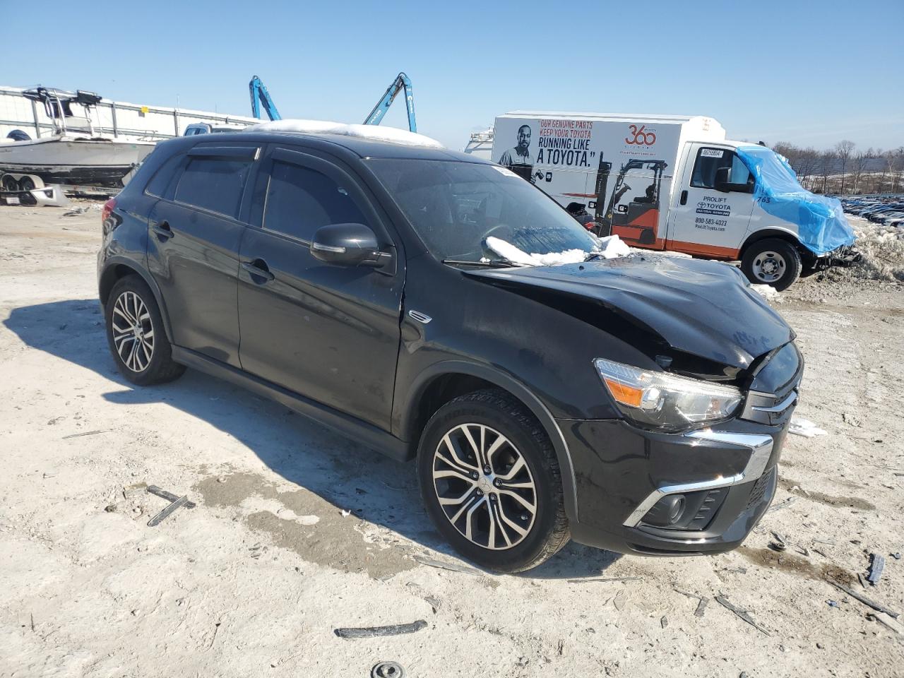2018 Mitsubishi Outlander - Image 4