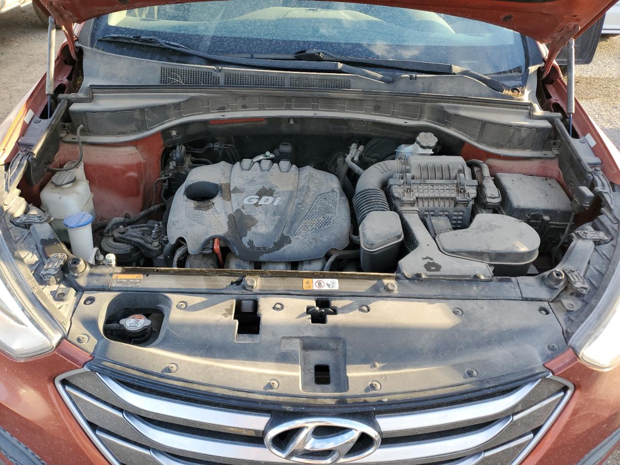 2016 Hyundai Santa Fe - Image 13