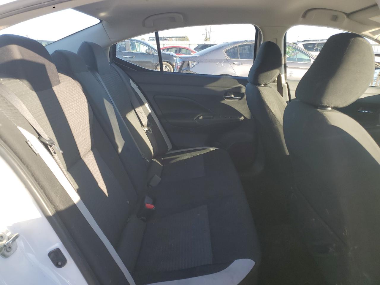 2020 Nissan Versa - Image 10