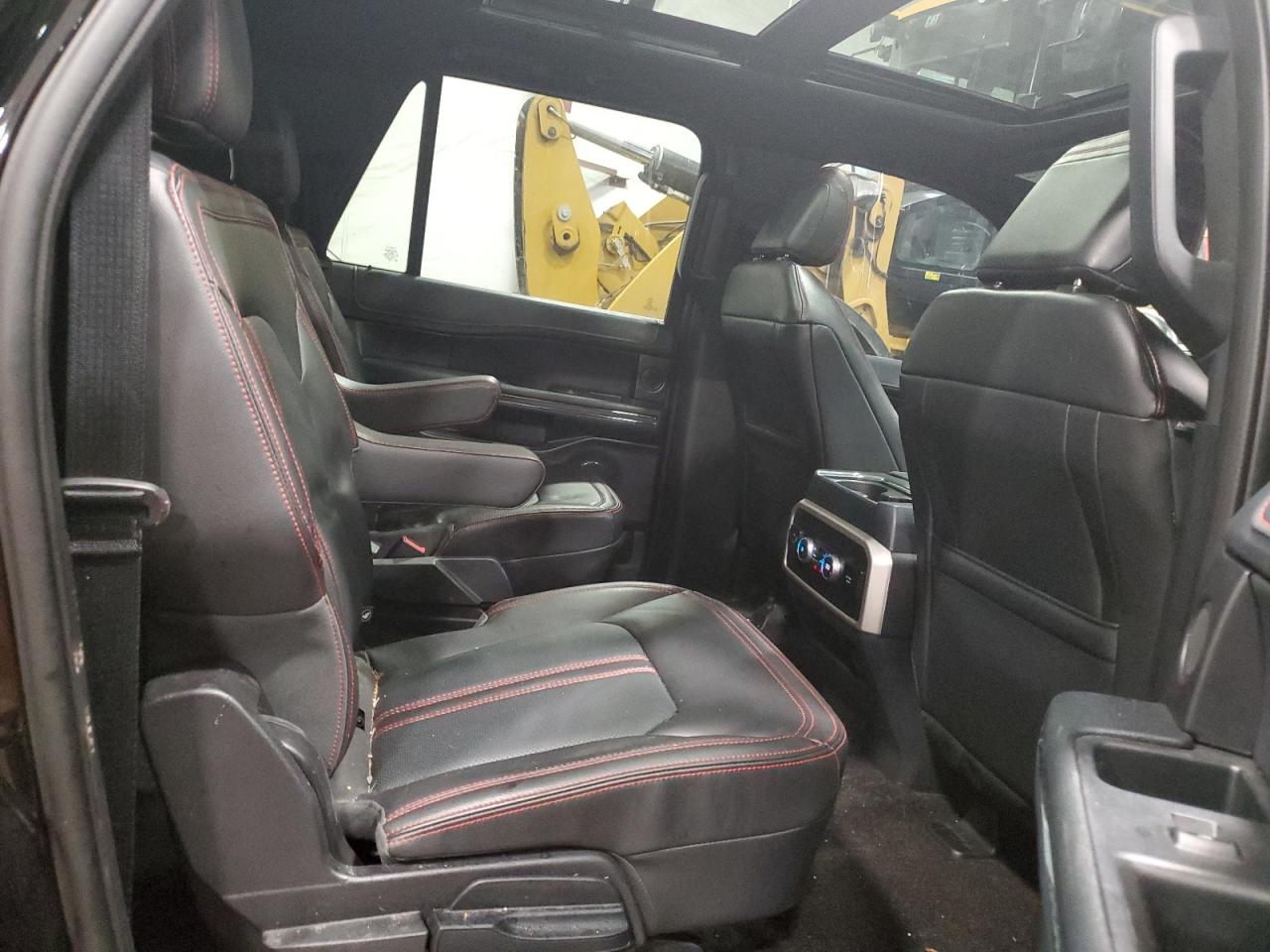 2022 Ford Expedition - Image 11