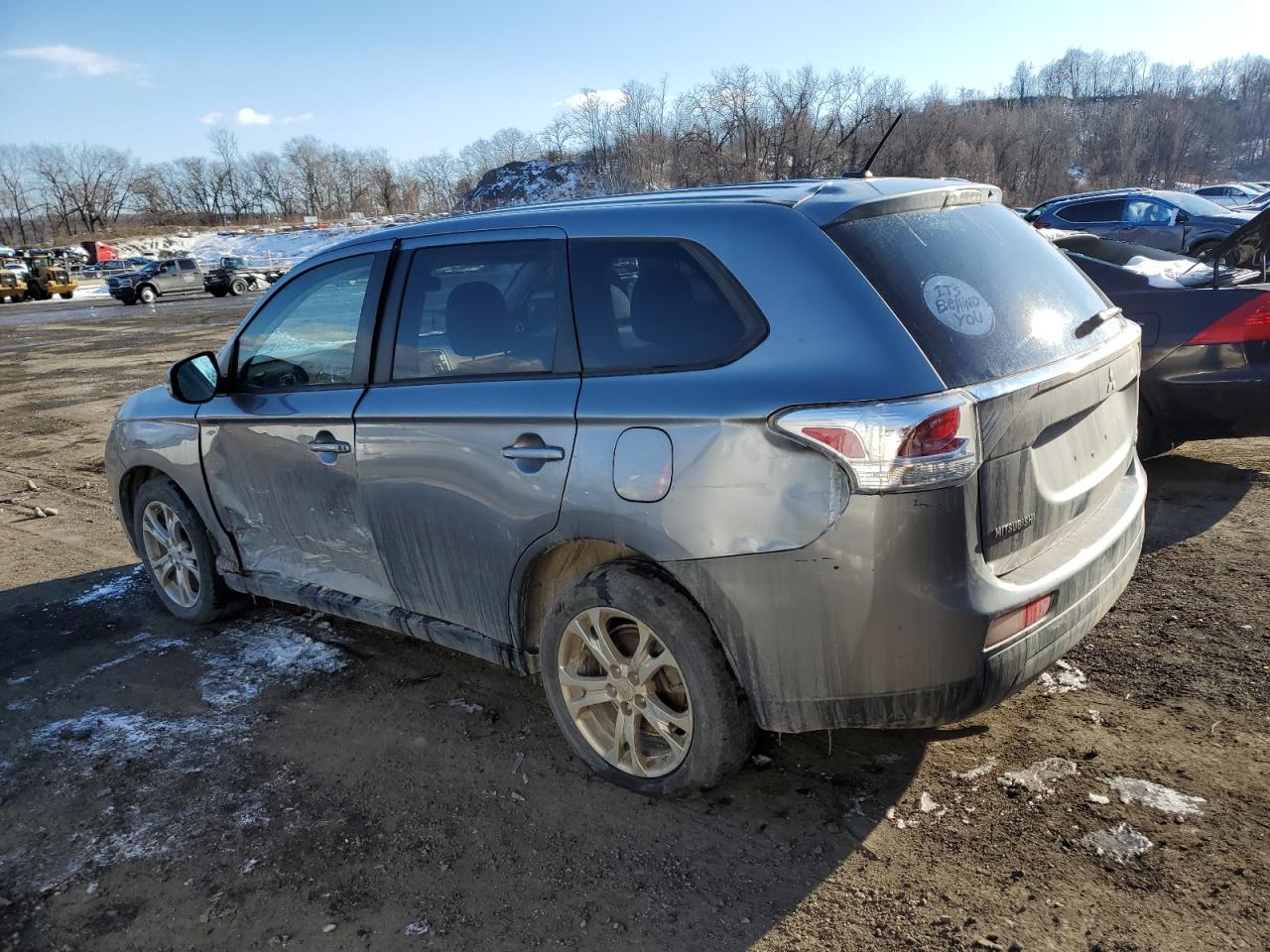 2014 Mitsubishi Outlander - Image 2