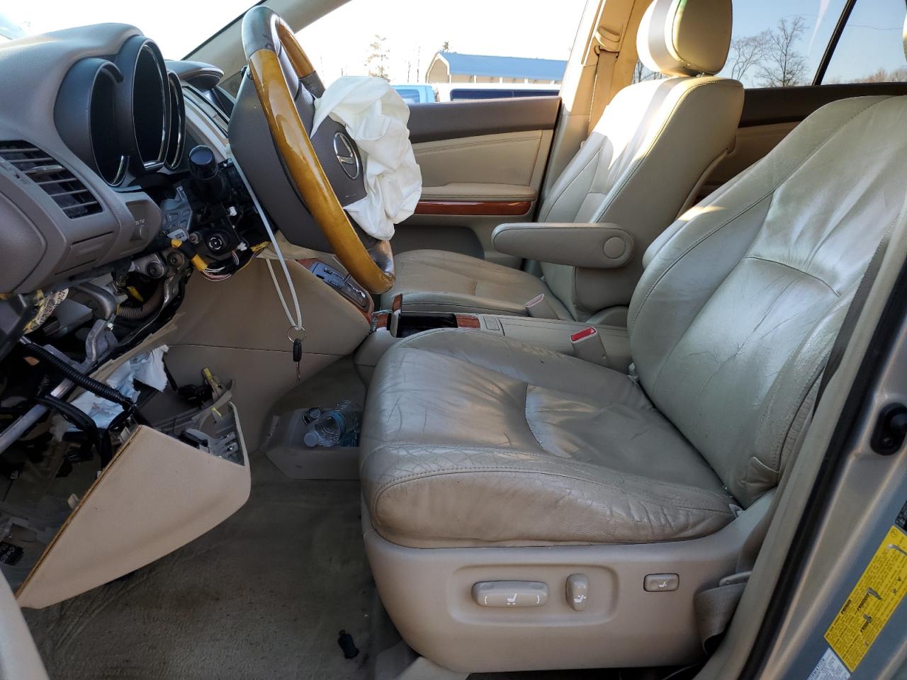2004 Lexus RX - Image 7