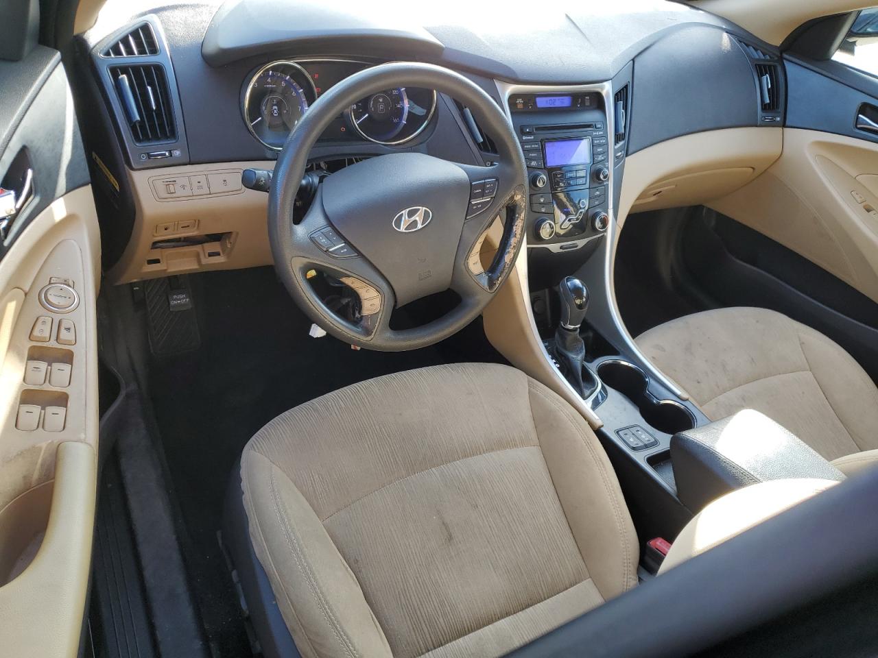 2013 Hyundai Sonata - Image 8