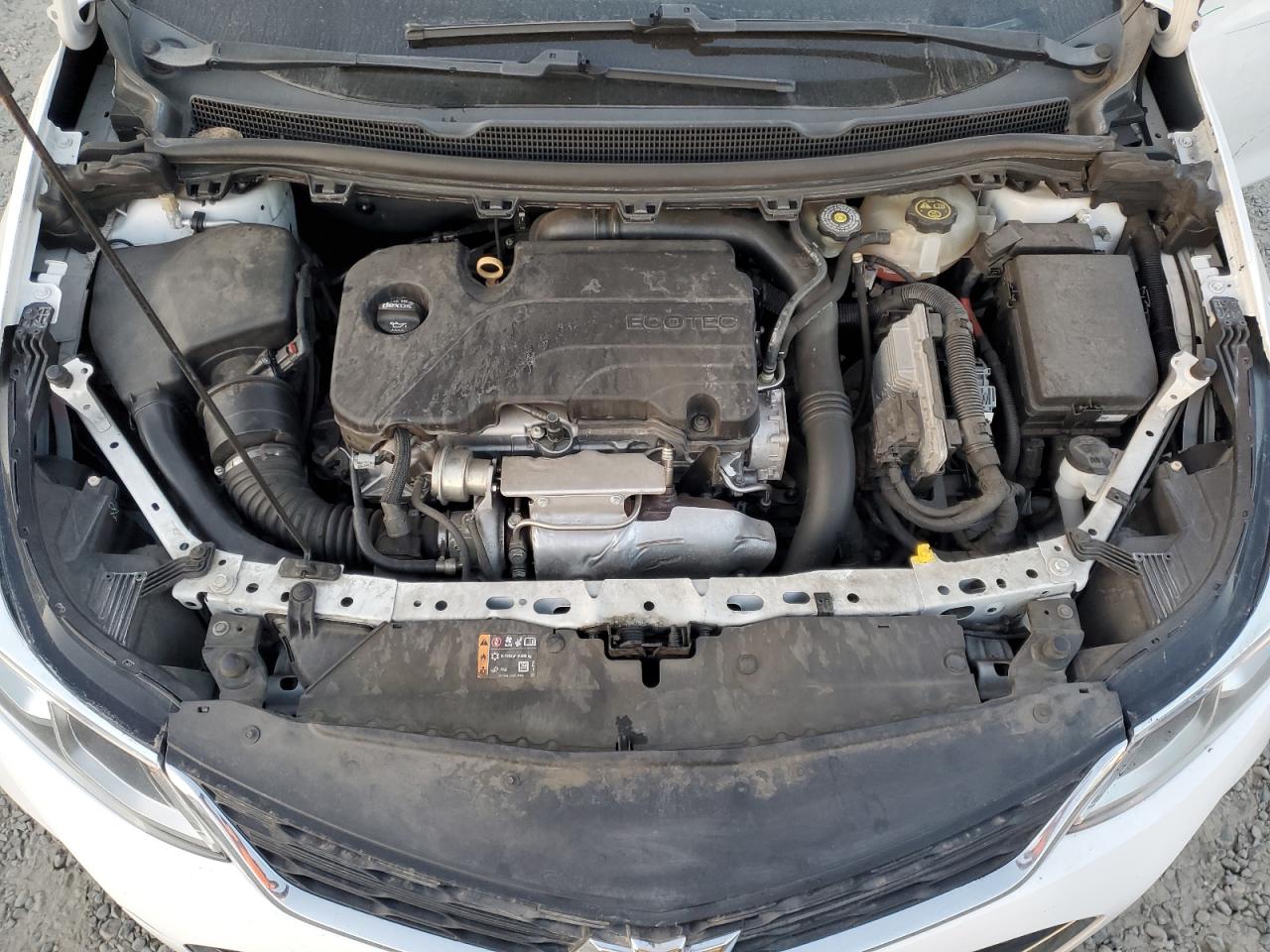 2018 Chevrolet Cruze - Image 11