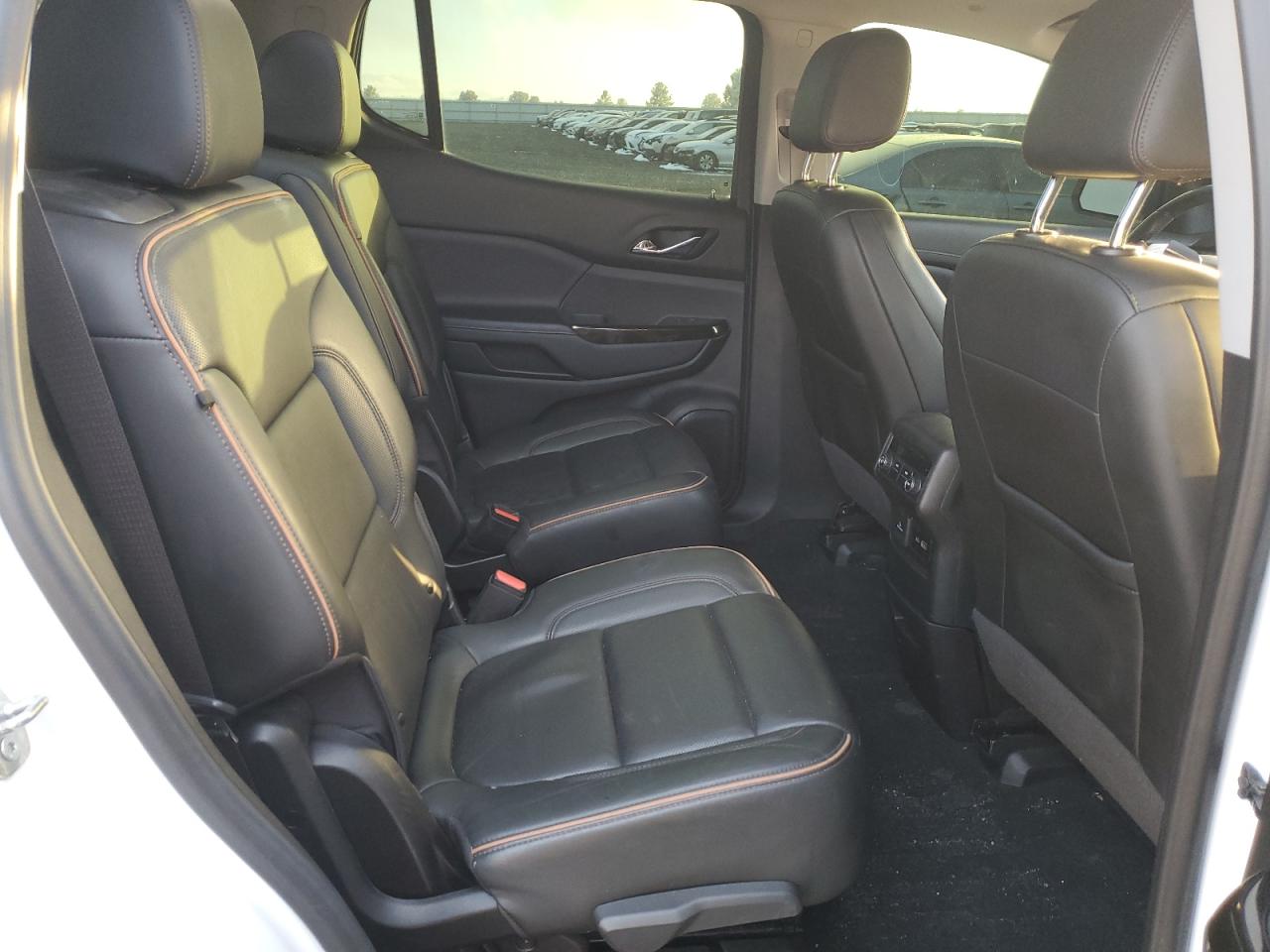 2021 GMC Acadia - Image 11