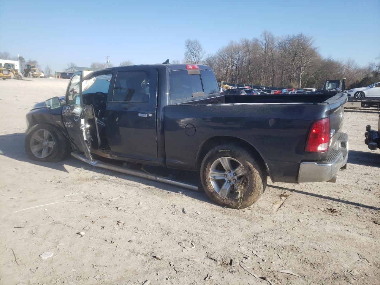 2014 RAM 1500 - Image 2