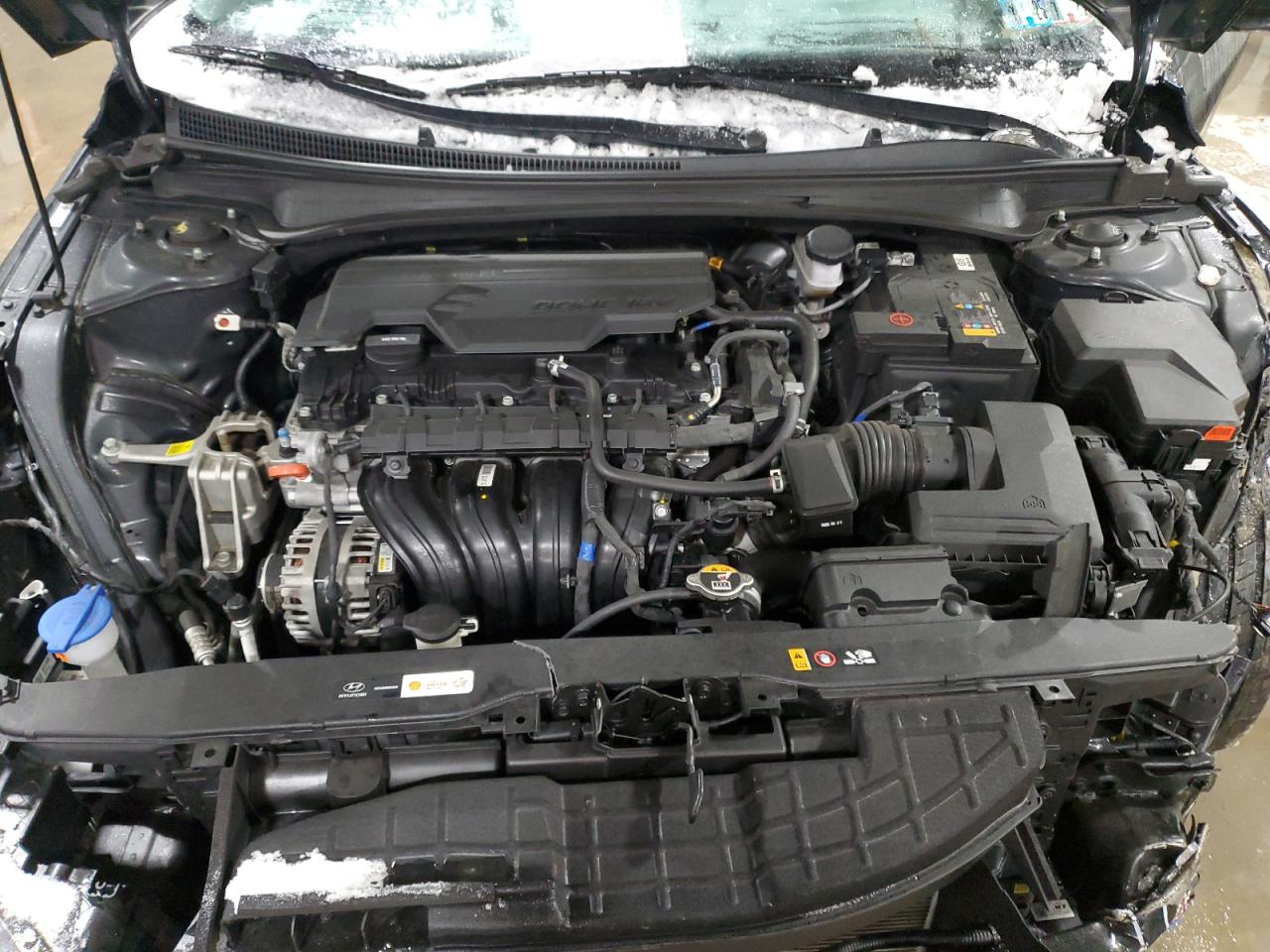 2023 Hyundai Elantra - Image 13